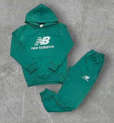 Komplet trenerke: 👇🏻👇🏻TRODELNI SETOVI👇🏻👇🏻 💰💰2750 din ili dva 4500din💰💰 Set sadrzi — 4