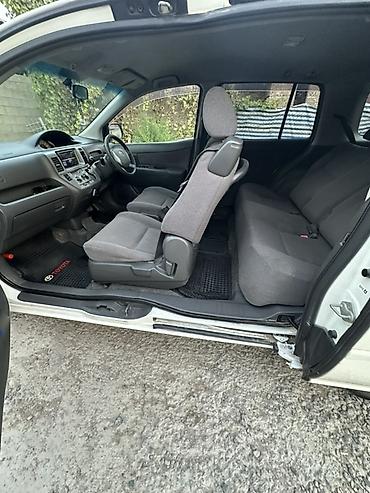 Toyota: Toyota Raum: 2004 г., 1.5 л, Автомат, Бензин, Минивэн — 7