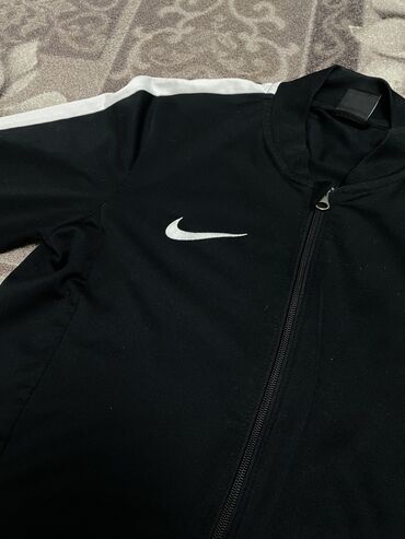 Спортивные костюмы: Мужской спортивный костюм, S (EU 36), Nike, Б/у, цвет - Черный, Самовывоз