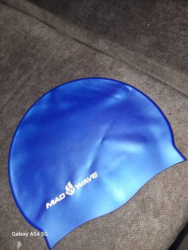 спартивная форма: Продаётся шапочка для плавания силиконовая
