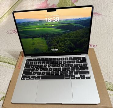 macbook 5 2: Ноутбук, Apple, 16 ГБ ОЭТ, Apple M4, 14 ", Колдонулган, Татаал эмес тапшырмалар үчүн, эс тутум SSD