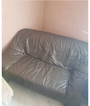 deciji dvosedi na rasklapanje: Two-seat sofas, Leather, color - Brown, Used