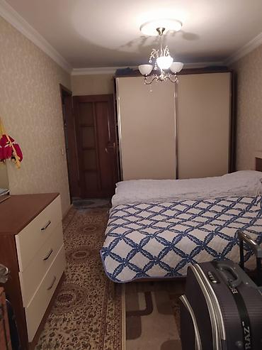 bazar: Nefciler metrosu icra hakimiyetin yani, park yaxin,bazar 9 mertebenin — 2
