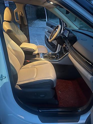 на кия: Kia Carnival: 2021 г. — 8