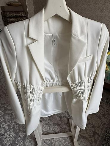 Комплекты: Комплект женской одежды (4 предмета): 1) Накидка-воротник BAIRA - — 4