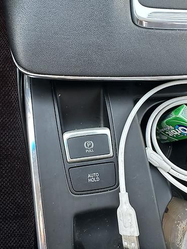 gra: Hyundai Grandeur: 2020 г., 2.4 л, Автомат, Гибрид, Фастбек — 8