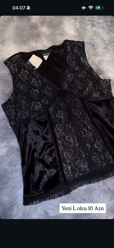 Köynək və bluzalar: Geyimler her biri yeni kimidir — 20