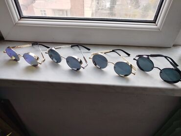 Eynəklər: Xaricdən gəlib.Komplekt 4 ədəd,dənə satılmır,təp təzədir.Sonu 60 azn — 10