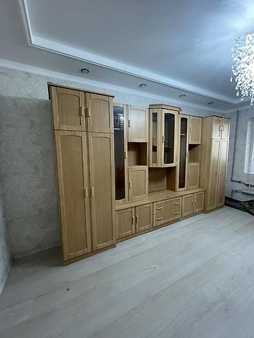 кухня угловая: Стенка-гостиная и компактный кухонный гарнитур Стенка-гостиная: - — 2