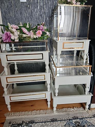 Оборудование для магазинов: Xonça satilir. yaxşı vəziyyətdədir. Heç bir problemi yoxdu. üzərində — 3