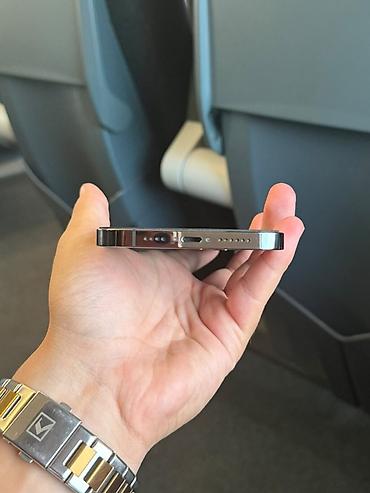 16 pro max gold: IPhone 12 Pro Max, 256 GB, Graphite, Face ID — 4