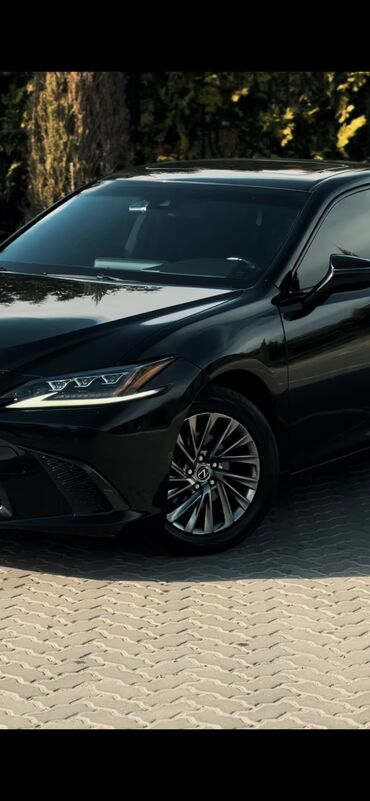 vypusknye platja b: Lexus ES: 2019 г., 2.5 л, Вариатор, Гибрид, Седан