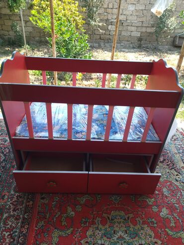 Uşaqlar üçün digər mallar: Uşaq beşiyi işlənmişdir əla vəziyətddə real alıcı olarsa razilasariq