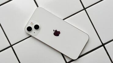 Мобильные телефоны и аксессуары: IPhone 13, Б/у, 128 ГБ, Белый, Зарядное устройство, 82 %