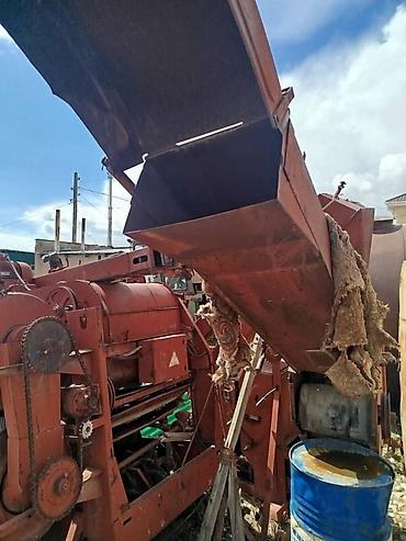 Уборочная техника: Зерноочиститель зернометатель См-4 Отвал-рыхлитель (V-образный) для — 9