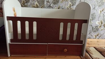 Oğlan və qız üçün, İşlənmiş, Dördbucaq, Beşik, Dəst ilə, Matras ilə, Yellənmə mexanizmsiz