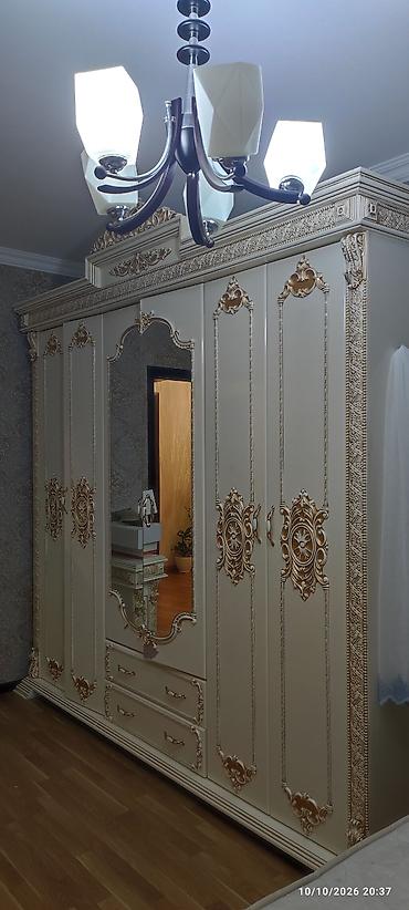 tula: Klassik üslubda tam yataq otağı dəsti Tərkibi: - Çarpayı: yüksək — 2