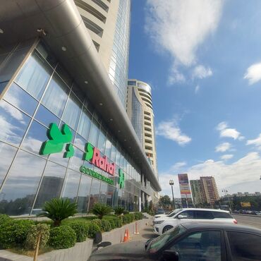 Uzunmüddətli kirayə mənzillər: Blue residence 8 noyabr pr nargile kafe ile uzbe uz yerlesir 9 — 18