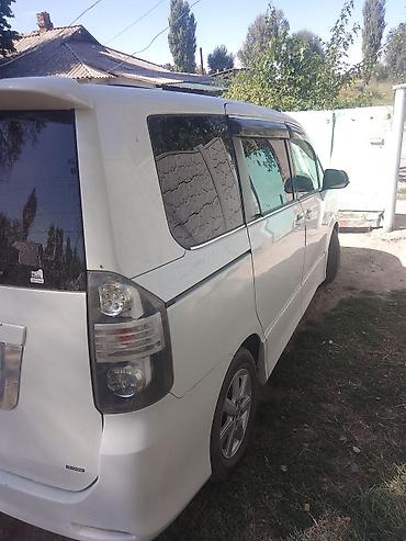 вокси ноах: Toyota Noah: 2010 г., Минивэн — 2