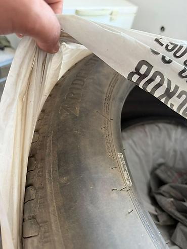 bridgeston: Шины Bridgestone Alenza A/S 02 - Размер: 275/50 R22 - Индекс — 1