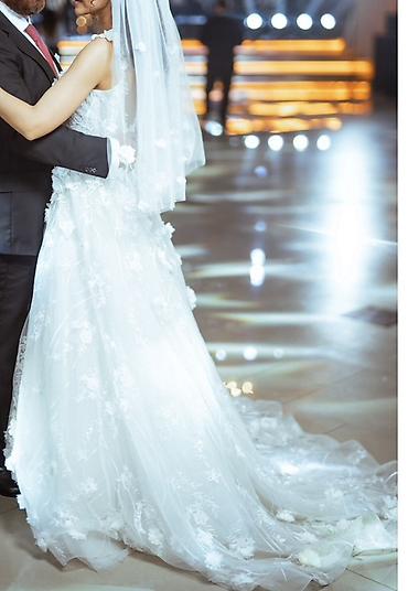 Ziyafət donları: Bu gözel bəxt gətirən Pronovias firmaya məxsus gəlinlik satılır — 14