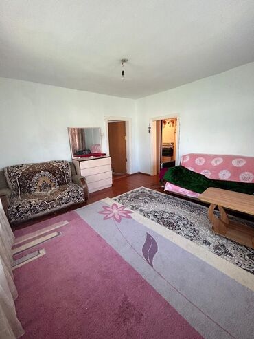 дом ленинградская: 58 м², 3 комнаты, Старый ремонт Без мебели