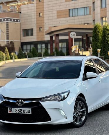 купить чехол для авто в бишкеке: Toyota Camry: 2016 г., Седан