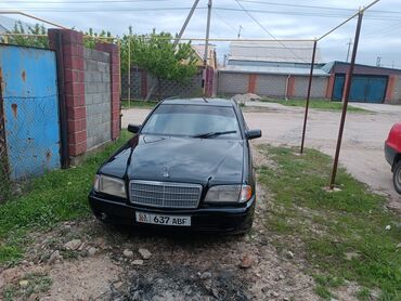 на 202 мерседес: Mercedes-Benz 220: 1994 г., 1.8 л, Механика, Бензин, Седан