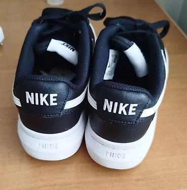 Кроссовки и спортивная обувь: 1. Оригинальные кроссовки Nike женские. В отличном состоянии — 2