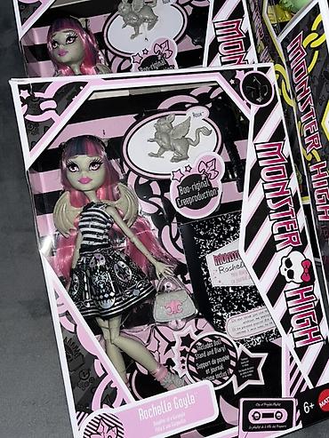 qiz oyuncaqlari: Monster High – Rochelle Goyle (Boo-riginal Creeproduction) kuklası — 3