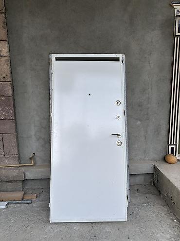 kohne qapilar: Qapı ideal veziyetdedir.Turk qapisidir.Real aliciya qapiya baxandan — 1