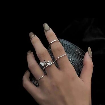 женское кольцо: Изысканный металлический комплект колец
