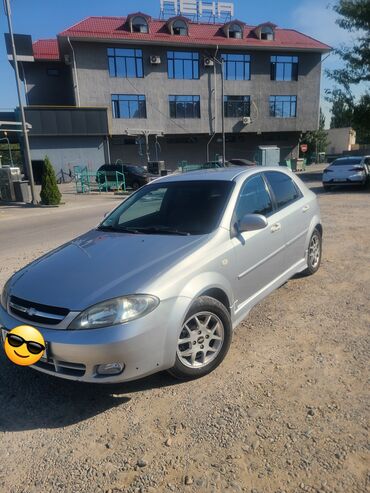 машины за 6000 долларов: Chevrolet Lacetti: 2009 г., 1.6 л, Механика, Бензин, Хэтчбэк