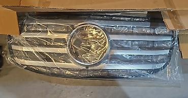 w202 abilsofka: Məhsul: Ön radiator barmaqlığı (qril) Təsvir: Yenidir. Mercedes GLS — 1