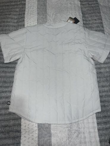 Ostale jakne: Jordan Flight Men's Baseball T-Shirt Blanco vel. M NOVO
FN — 8
