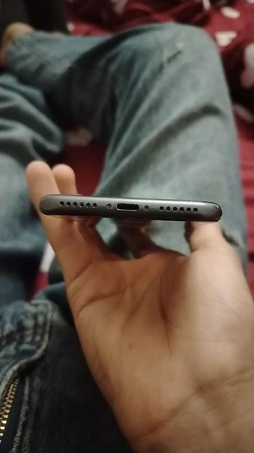 iphone 7 q: IPhone 7, Qara, Barmaq izi — 4