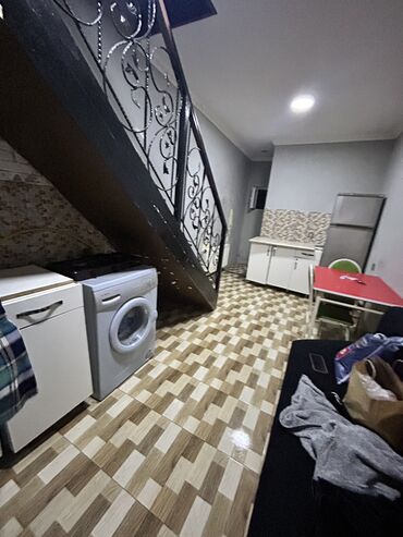 Mənzil kirayələyirəm: İcarəyə təklif olunan 2 mərtəbəli kiçik mənzil. 28 May Ⓜ️ -(17 dəqiqə -da lalafo.az — 1 Mənzil kirayələyirəm: İcarəyə təklif olunan 2 mərtəbəli kiçik mənzil. 28 May Ⓜ️ -(17 dəqiqə — 1