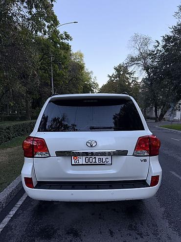 Продажа авто: Toyota Land Cruiser: 2015 г., 4.6 л, Автомат, Бензин, Внедорожник — 6