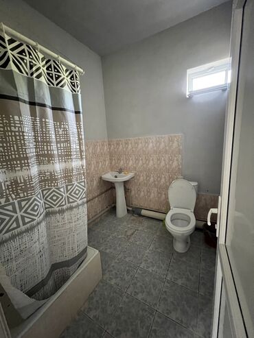 Посуточная аренда квартир: 1 комната, Душевая кабина, Постельное белье, Телевизор — 2