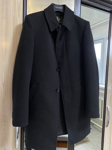пуховое пальто мужское: Мужское пальто 🧥 
В идеальном состоянии, почти новый