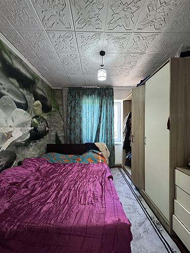 Продажа коттеджей и домов: ✨Продаётся дом в с. Сокулук✨ 🏡Характеристики: • Участок - 15 соток • — 9