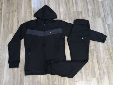 Gornji i donji deo: Nike ženska trenerka za punije dame Nobvo Mokra likra Veličine 2xl — 14