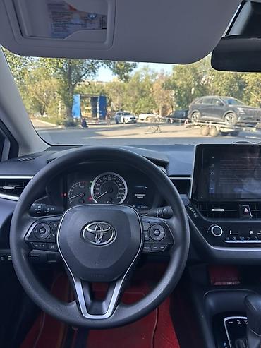 2023: Toyota Corolla: 2023 г., 1.2 л, Автомат, Бензин, Седан — 7
