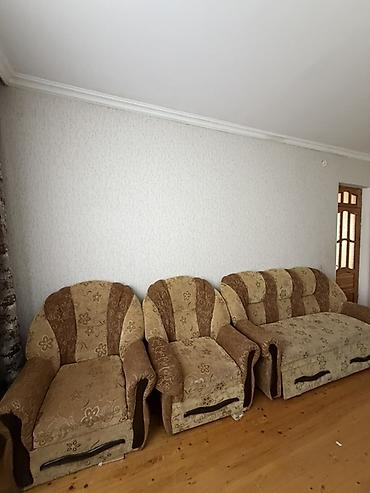 metbext ucun divan: Qonaq otağı dəsti – 1 divan + 2 kreslo - Model: klassik yumşaq mebel — 1