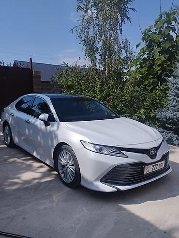 Toyota Camry: 2018 г., 2.5 л, Автомат, Бензин, Седан