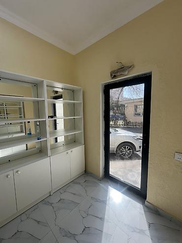 Коммерческая недвижимость: Təcili satılır 7- ci mik sənədi geyri yaşayış cıxarış hal hazırda 2- — 5
