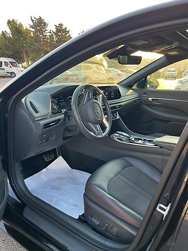авто базар: Hyundai Sonata – biznes sinfi sedan Xüsusiyyətlər və təchizat: - Qara — 4