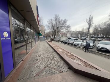 Офисы: Сдаю Офис, 57 м², В торговом центре — 8