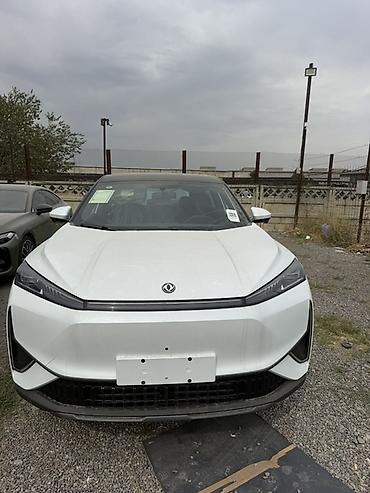электромобиль renault: JMEV : 2026 г., 1.5 л, Автомат, Электромобиль, Кроссовер — 2