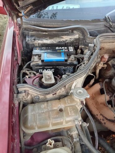 Mercedes-Benz: Mercedes-Benz W124: 2.3 l | 1991 il Sedan — 6